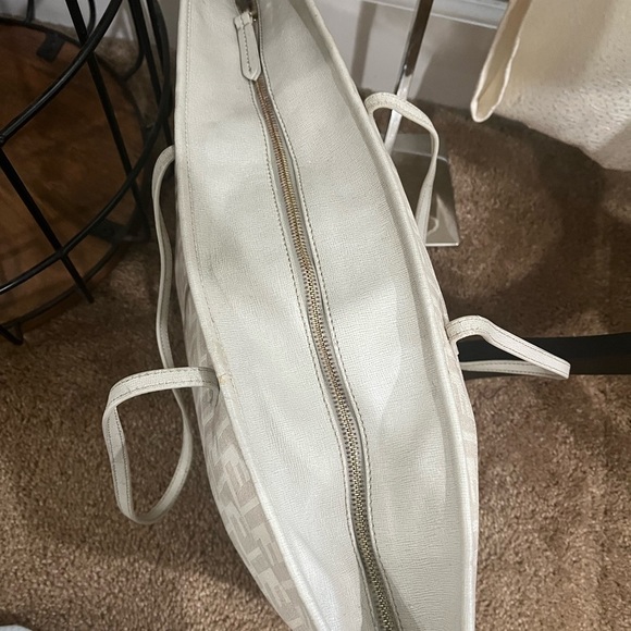 FENDI ZIPPERED TOTE - Picture 5 of 16